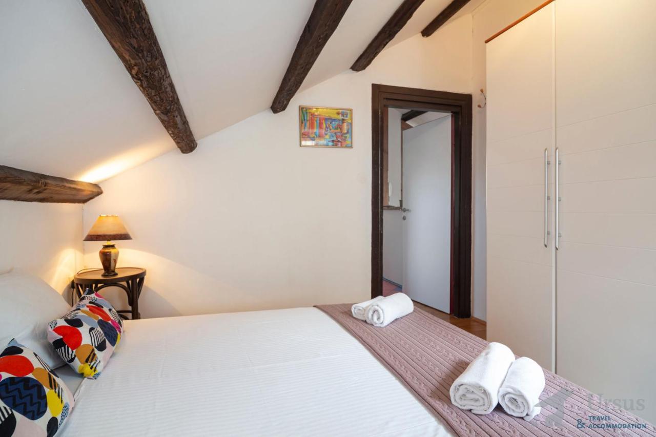 Lira Apartment *